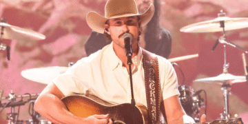 Riley Green Makes His American Music Awards Peformance Debut With “Worst Way”