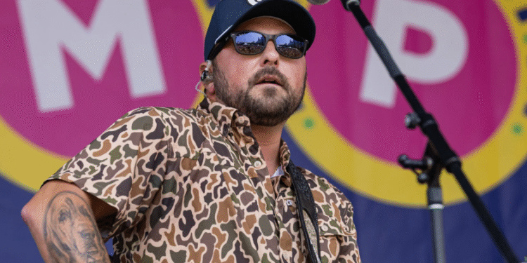 Tyler Farr Hospitalized After Farm Accident