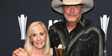 Alan Jackson Releases Romantic Tribute Song For Wife Denise Before His Final Concert