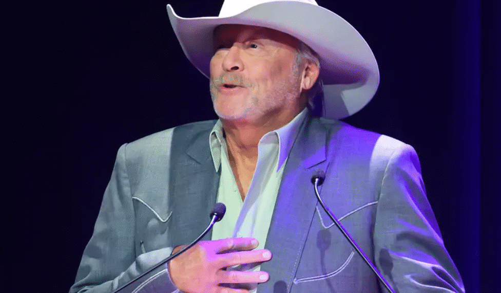 These 14 Country Singers Are Living With Serious Chronic Illness
