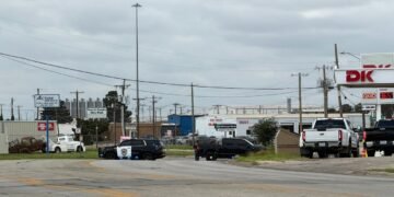 At least 1 killed, 9 hospitalized in shooting in Midland, Texas; suspect dead, officials say