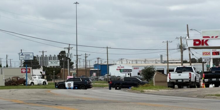 At least 1 killed, 9 hospitalized in shooting in Midland, Texas; suspect dead, officials say