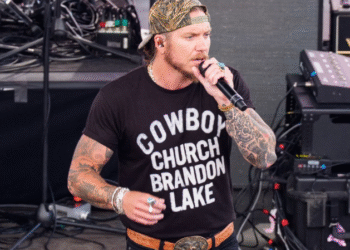 Brandon Lake Halts CMA Fest Performance To Pray For Collapsed Fan