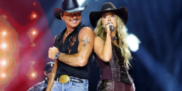 Lainey Wilson’s CMA Fest Duet With Tim McGraw Delighted Fans While Fulfilling A Dream