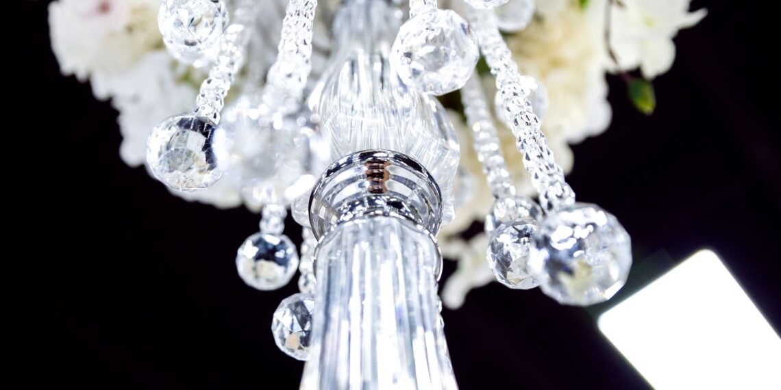 10 Elegant Wedding Centerpiece Ideas That Will Wow Your Guests