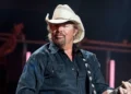 Toby Keith’s Team Issues Urgent Warning To Fans Regarding Scammers Using His Name