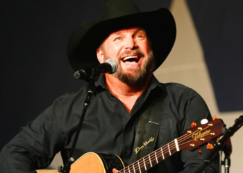 Garth Brooks Announces New Arena Tour, Reveals 1st Stop On The Trek