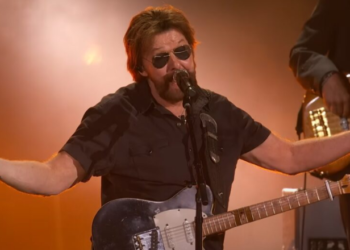 Ronnie Dunn Clears The Air On Recent Hospital Visit: “Went To Vanderbilt… Struggled A Bit Last Week”