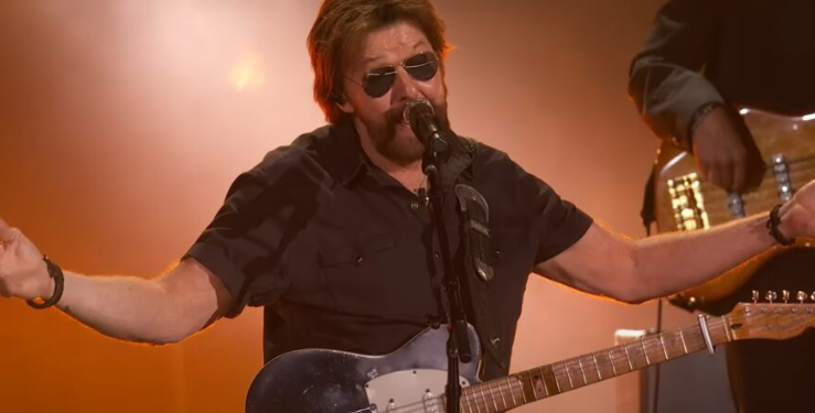 Ronnie Dunn Clears The Air On Recent Hospital Visit: “Went To Vanderbilt… Struggled A Bit Last Week”