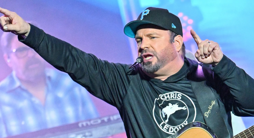 Garth Brooks Reveals 2nd Stop On 2026 Arena Tour – See Where He’s Headed