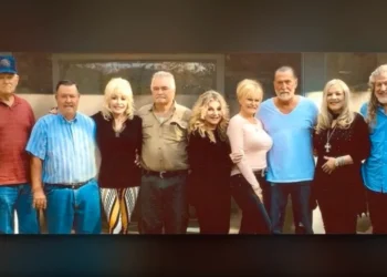 Inside Dolly Parton’s Remarkable Family: The Loved Ones Who Shaped Her Life