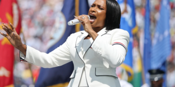 Jennifer Hudson Delivers Powerful National Anthem Ahead Of World Cup Final