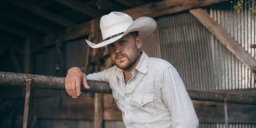 Justin Moore Reveals That He’s Newly Sober During First Show Back From Rehab: “My Drinking Got Out Of Control”