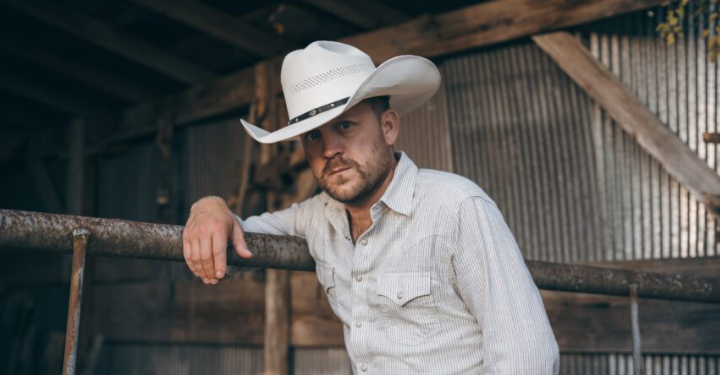 Justin Moore Reveals That He’s Newly Sober During First Show Back From Rehab: “My Drinking Got Out Of Control”