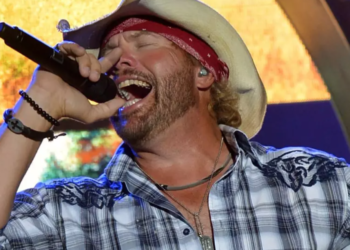 The Real Story Behind Toby Keith’s Most Patriotic Hit, ‘Courtesy of the Red, White + Blue’