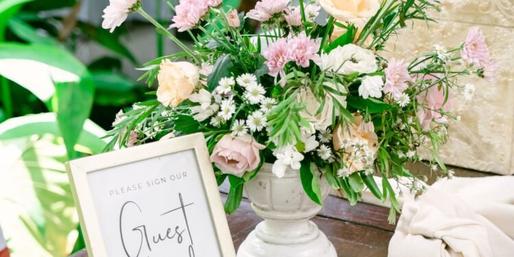 10 Unique Wedding Guest Book Ideas Your Guests Will Love