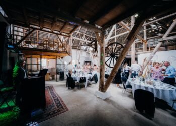 9 Wedding Guest Experience Ideas That Will Make Your Big Day More Memorable