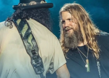 Chris Stapleton Brings Out Guns N’ Roses For Surprise Performance Of “Patience”