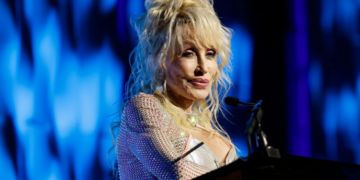 Dolly Parton Gives Health Update After Canceling Dollywood Appearance