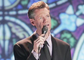 Randy Travis Returns With Emotional Pre-Stroke Song From Archive
