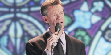 Randy Travis Returns With Emotional Pre-Stroke Song From Archive
