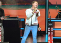 Scotty McCreery Brings Country Fans To Their Feet With “Hello Darlin'” At The Opry