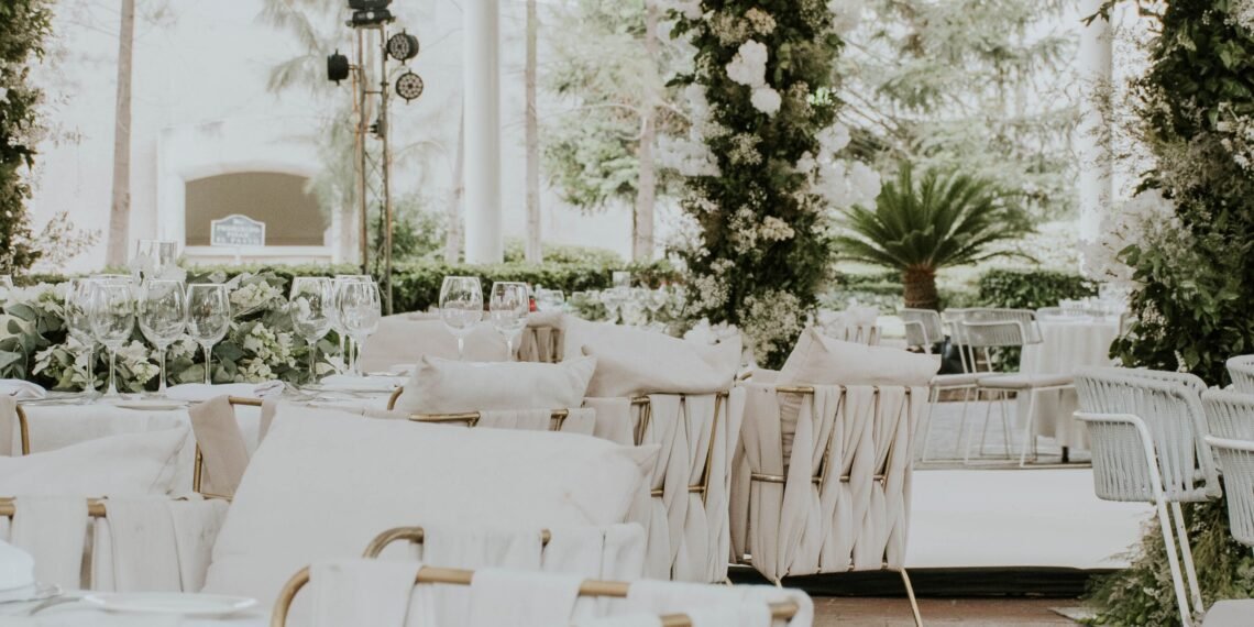 10 Elegant Wedding Reception Entrance Ideas Guests Will Never Forget