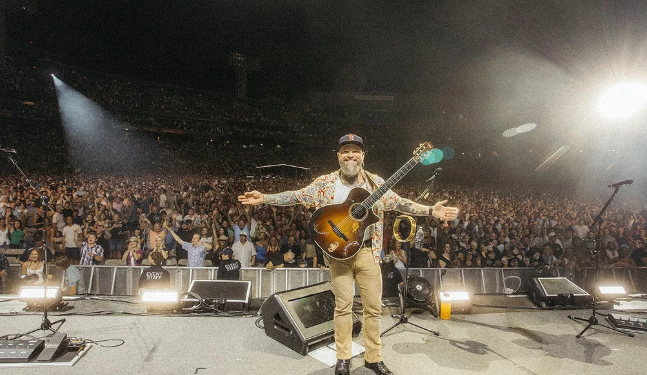 Zac Brown Band Surprises 37,000 Fans With Free Cruise Vacations At Fenway Park