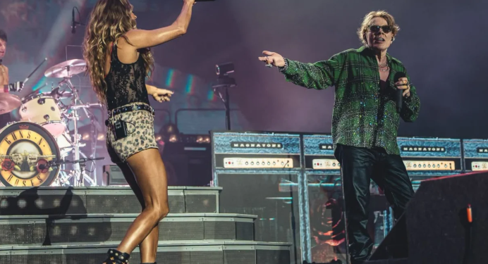 Carrie Underwood Crashes Guns N’ Roses’ Atlanta Set For Two Classics