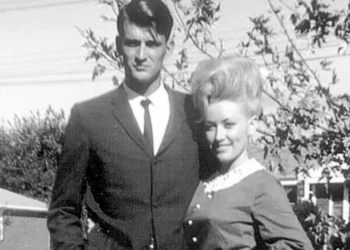Rare Dolly Parton and Carl Dean Photos Reveal Their Private Love Story
