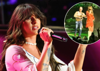 Ella Langley’s Guitarist Saves Her From Dangerous Fall After Fan Throws Hat Onstage