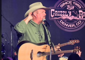 Garth Brooks Stops Secret Show Twice After Fans Need Medical Attention