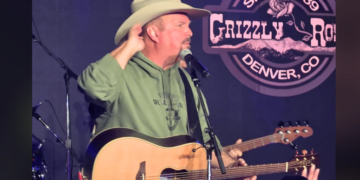 Garth Brooks Stops Secret Show Twice After Fans Need Medical Attention