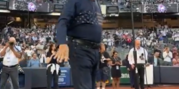 Lee Greenwood Honors 9/11 Victims at Emotional Yankees Game