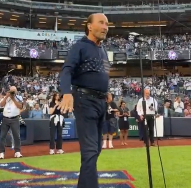 Lee Greenwood Honors 9/11 Victims at Emotional Yankees Game