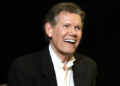 Randy Travis Responds to AI Claims About New Album