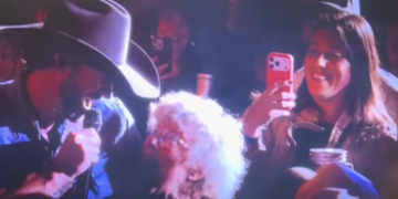 Riley Green Stops Mid-Song To Serenade Grandma At California Concert