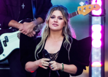 Kelly Clarkson Security Footage Released After Heated Dispute With Brooklyn Store