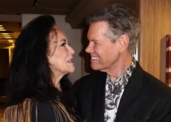 Randy Travis Releases Emotional New Song for Wife Mary Travis