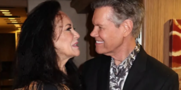 Randy Travis Releases Emotional New Song for Wife Mary Travis
